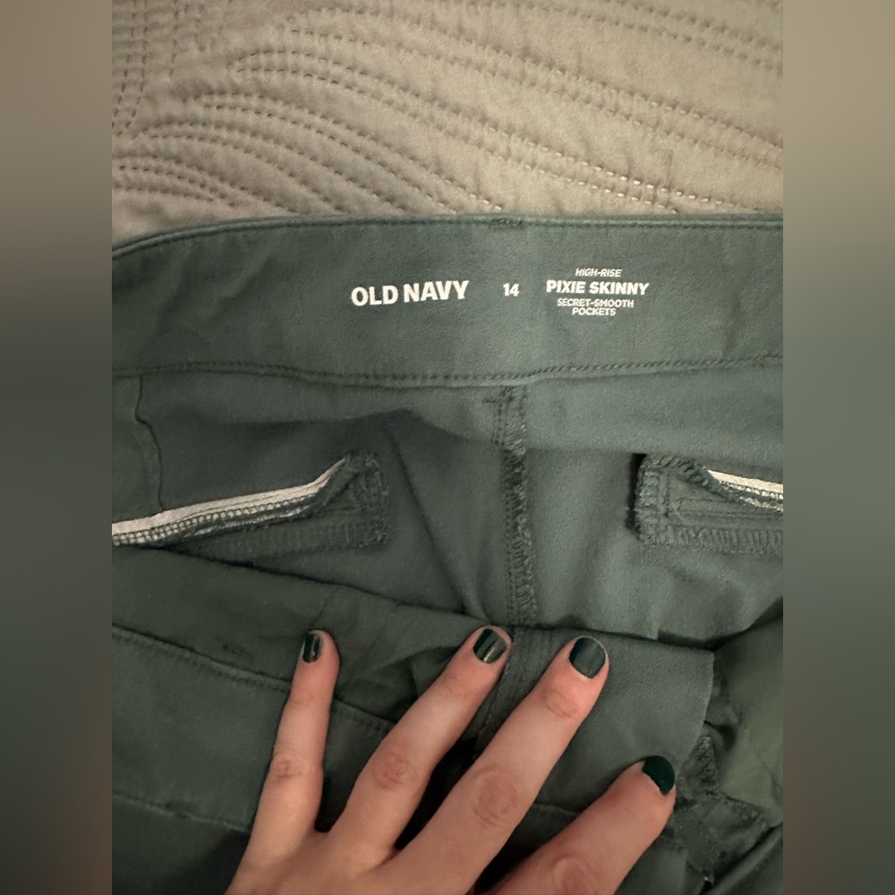 Green pixie pants - Picture 2 of 2